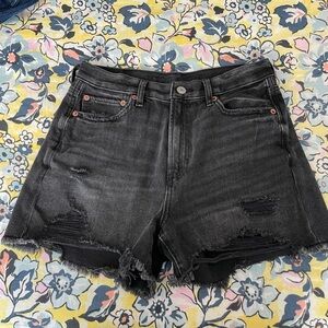 American Eagle Black 90s Boyfriend Short